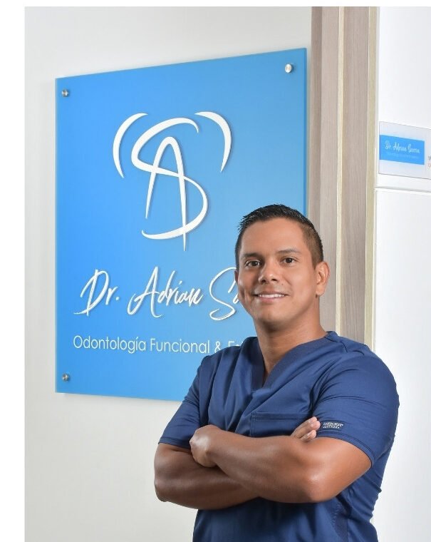 Dr. Adrian Sarria: Vanguardia en Odontología Funcional y Estética