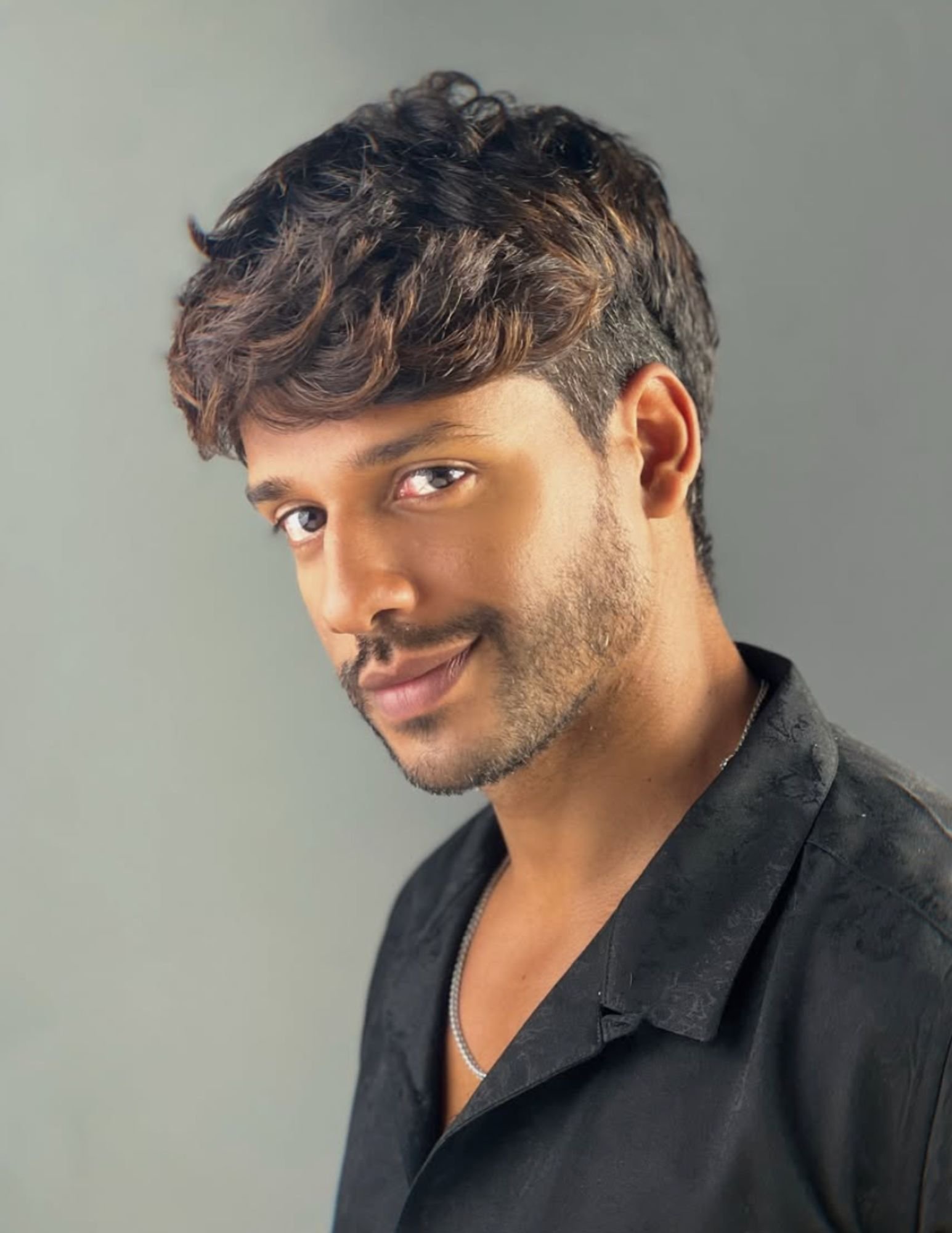 LAESCENAES se une a Genica Media Group