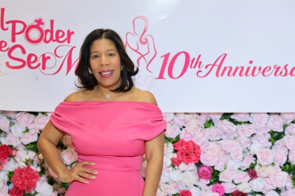 EL PODER DE SER MUJER CELEBRA 10 AÑOS EDUCANDO Y FORTALECIENDO A CIENTOS DE MUJERES INMIGRANTES